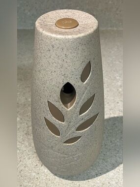 Glade Automatic Air Freshener Spray Holder Dispenser Stone Sandstone Leaf Design